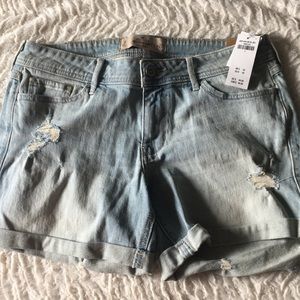 Hollister Boyfriend Short